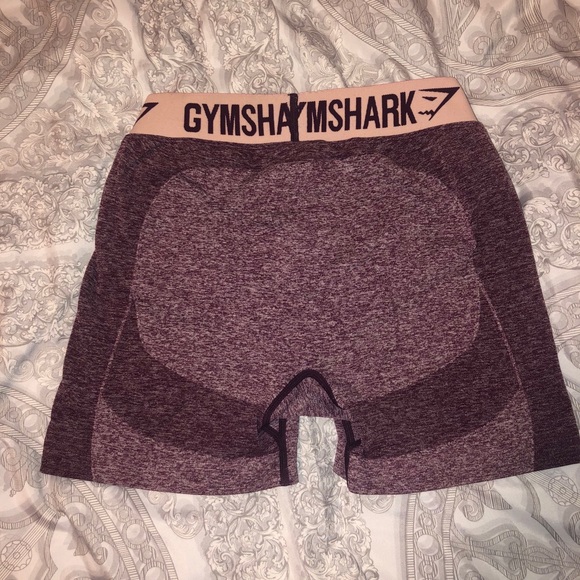 SOLD - Gymshark flex shorts in berry purple - Picture 3 of 6